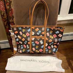 beck signature convertible tote